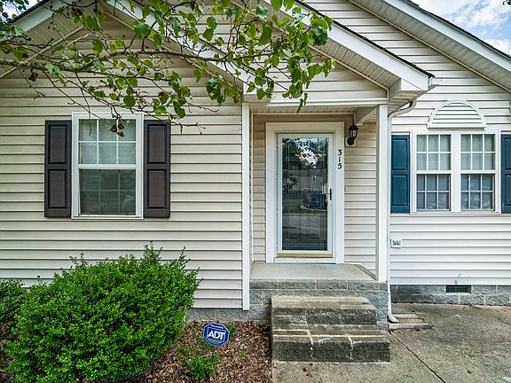 4th image of 315 Gladstone Dr