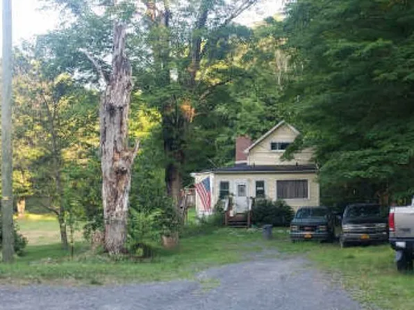 140 Burlingham Rd, Bloomingburg, NY 12721