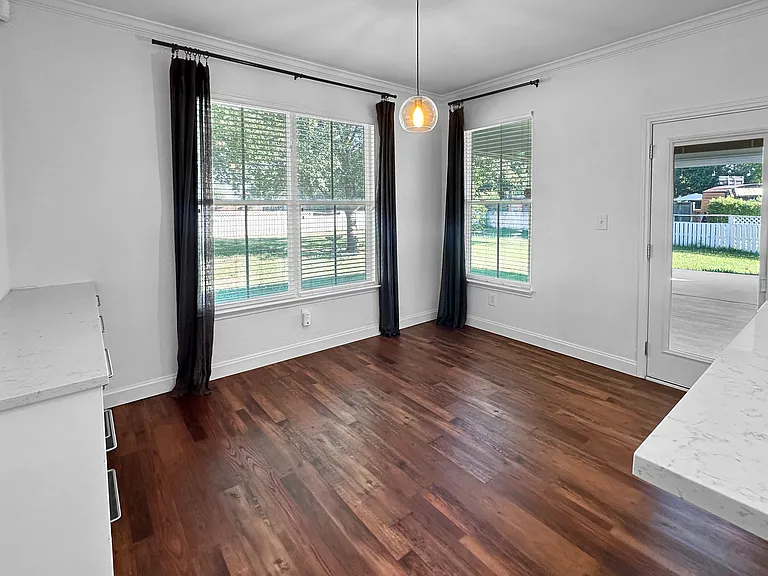 1415 Azalea Ln — Photo 36