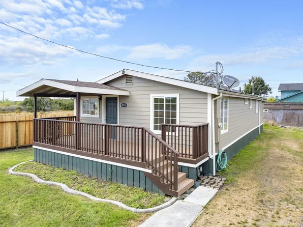 251 Central Ave, Fields Landing, CA 95537
