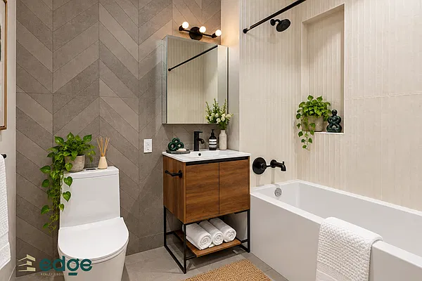Bathroom, photo 2