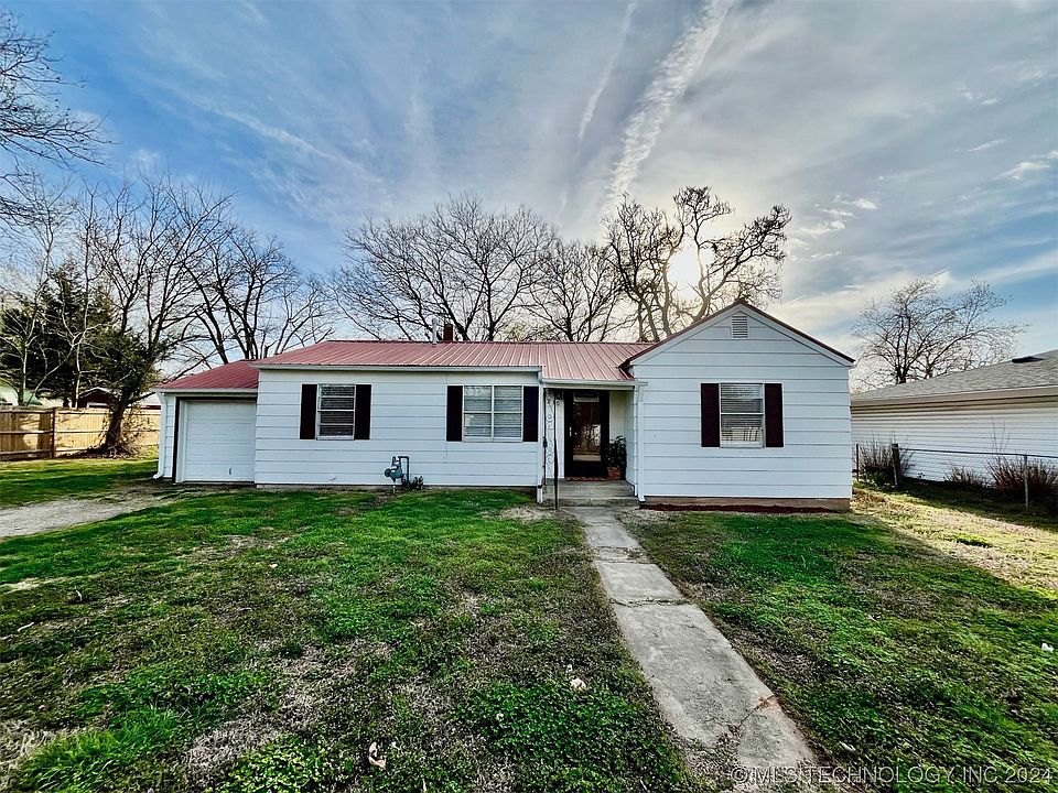 1st image of 210 N Talihina St