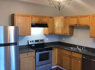 653 Chestnut St #3, Dubuque, IA 52001
