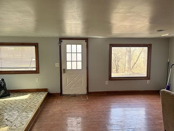 3rd image of 903 Cayuga Heights Rd