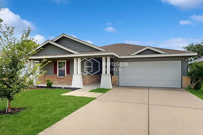 3 bed, 2.0 bath, 1602 sqft, $2,275 — Photo 1
