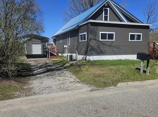 625 Cunningham St, Clare, MI 48617