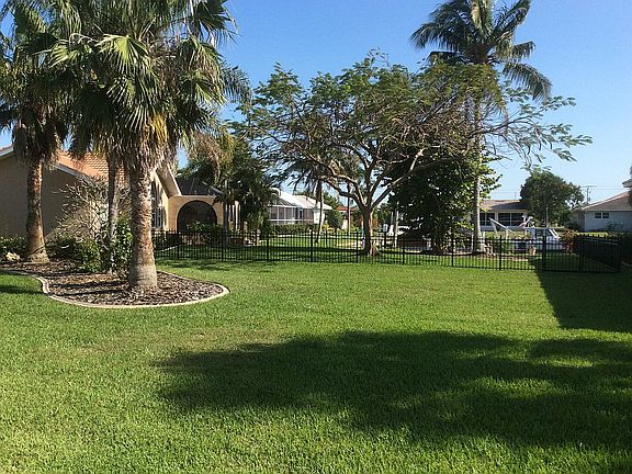 2nd image of 185 Hibiscus Dr