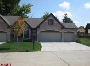 319 Revolution Dr, Saint Peters, MO 63376