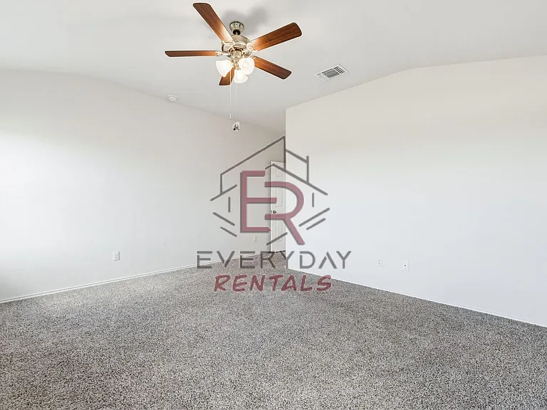 7316 Gilbert Dr — Photo 9