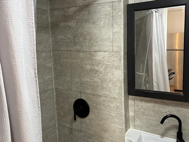 170 Pine St #5 — Photo 14