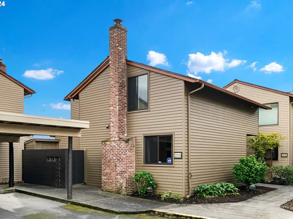 210 N Hayden Bay Dr, Portland, OR 97217