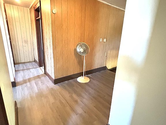 3rd image of 217 Allegheny Ave #3