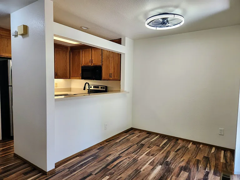 901 Russell Ave #129 — Photo 8