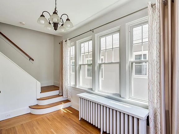 2nd image of 2848 Markbreit Ave #2