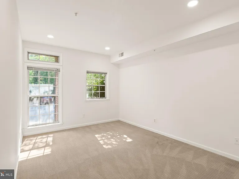 1324 Garden Wall Cir #305 — Photo 16