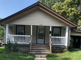 215 E Gordon St, Marshall, MO 65340