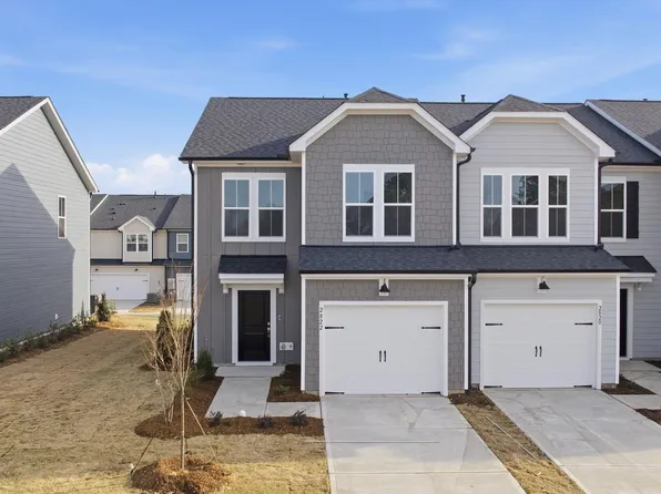 2822 Rodeo Ct, Willow Springs, NC 27592
