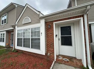 61 Riverchase Dr, Hampton, VA 23669