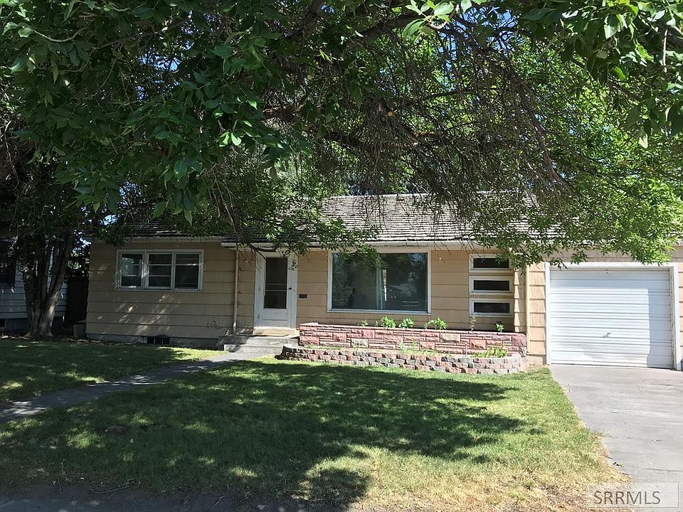 1st image of 120 W 17th St