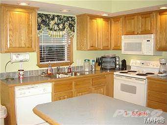 5th image of 9 Katerina Ct
