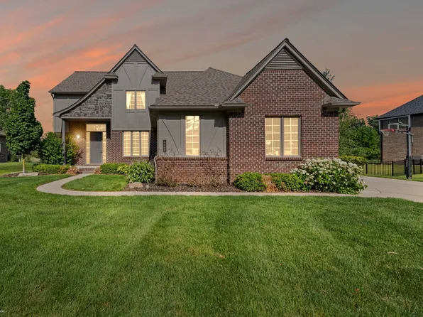 68242 Lake Angela Pointe, Richmond, MI 48062