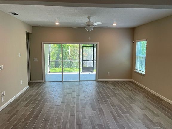4th image of 10923 Ventnor Ave