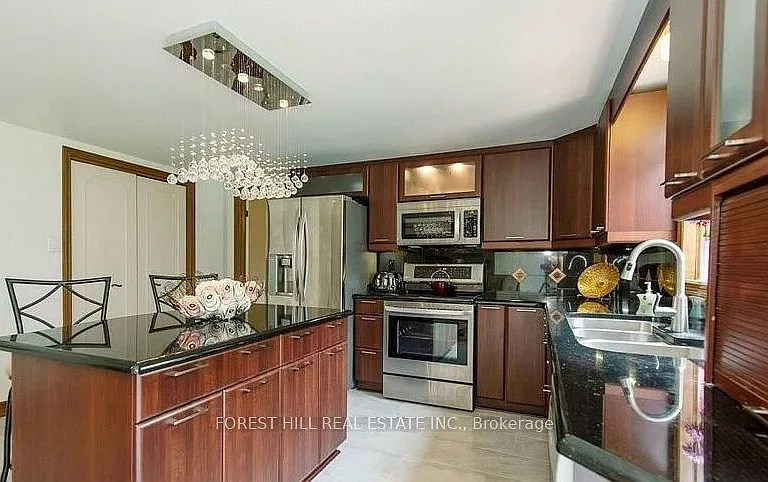 297 Grangeover Ave — Photo 7