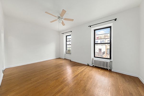 1st image of 41 W 68th St #4