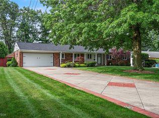 3612 Vezber Dr, Seven Hills, OH 44131