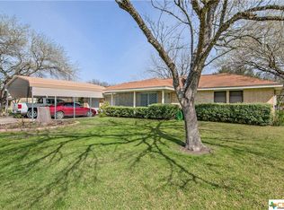 111 Country Way, Maxwell, TX 78656