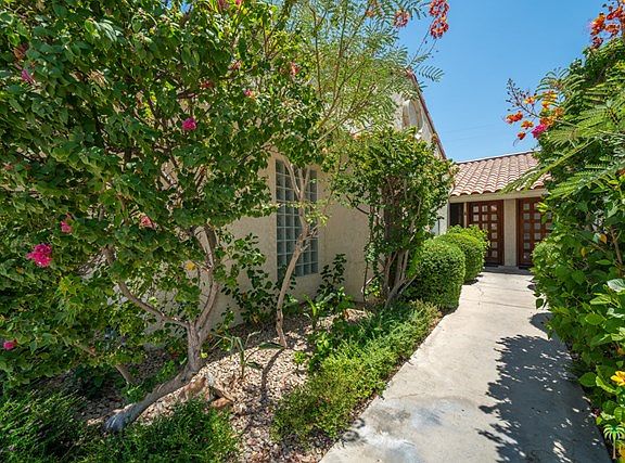 2nd image of 993 E Parocela Pl APT 4