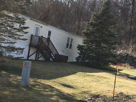 3rd image of 18 Walnut Park Ln