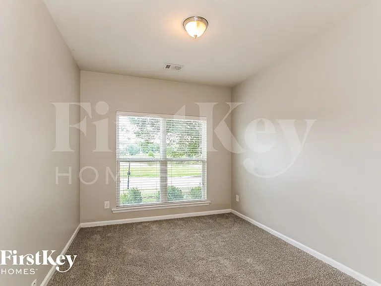 4737 Rosser Loop Dr — Photo 15