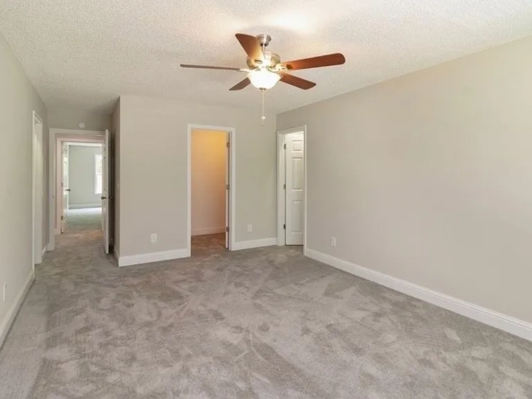 224 High Ridge Ct — Photo 19