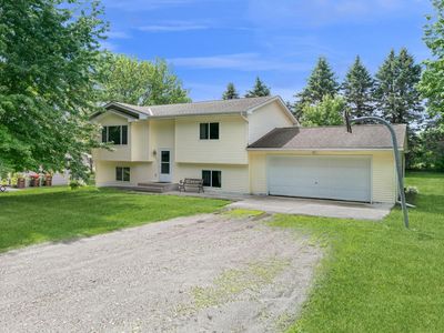 224 12th St, Howard Lake, MN, 55349