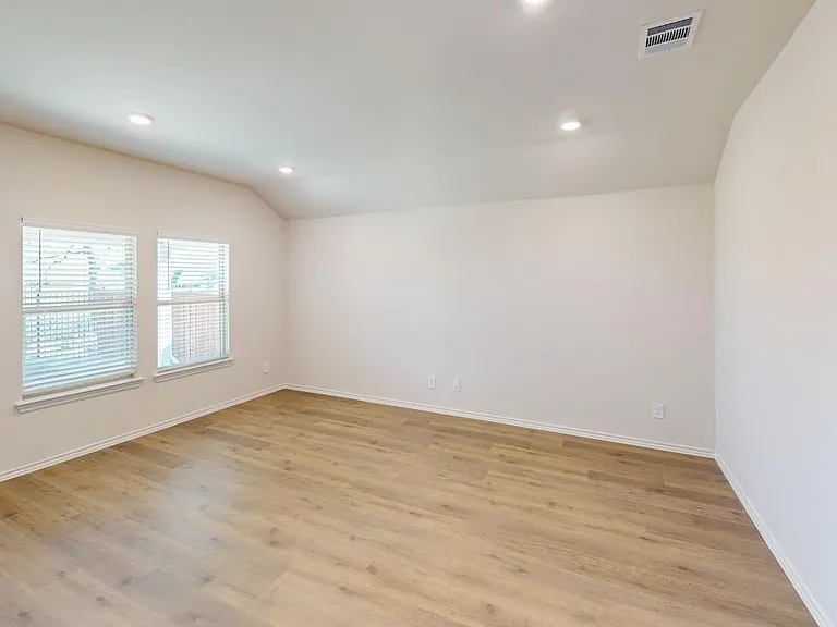 13169 Dawson Dr — Photo 2