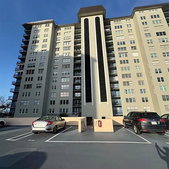 5220 Brittany Dr S #803 — Photo 46
