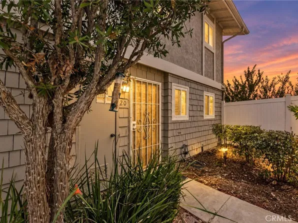 2112 E Vista Way APT 20, Vista, CA 92084