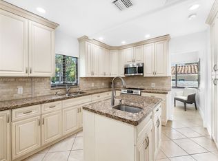 1811 NE 8th St, Fort Lauderdale, FL 33304