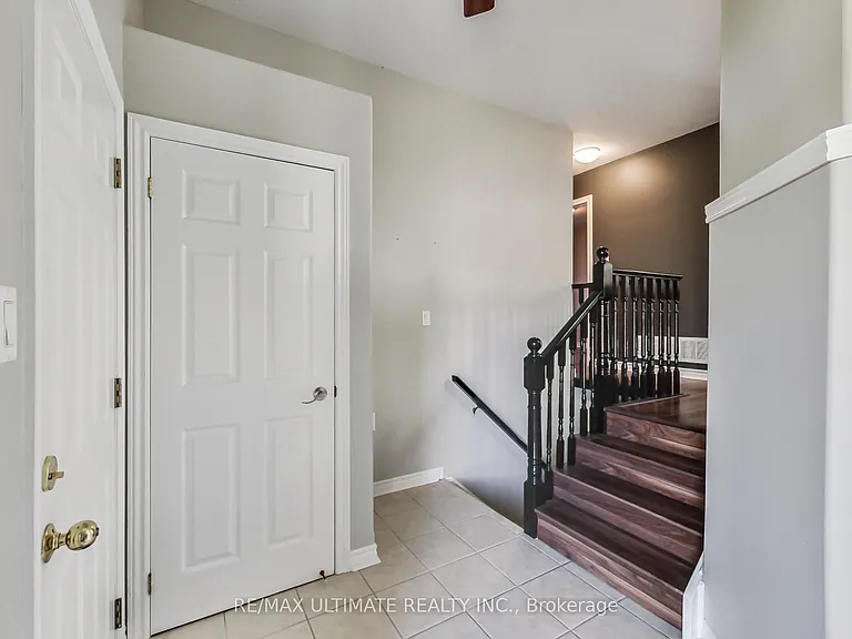 209 Dunsmore Ln #MAIN — Photo 4