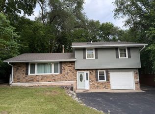 26307 W Grass Lake Rd, Antioch, IL 60002