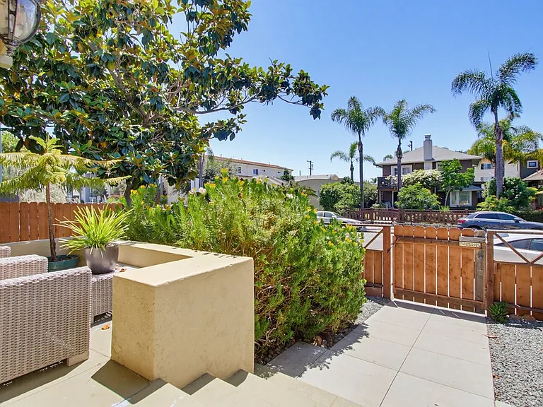 4081 1st Ave — Photo 31