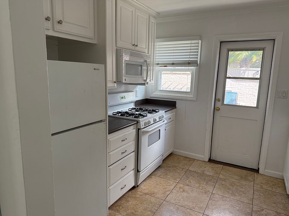 1st image of 1159 Thomas Ave