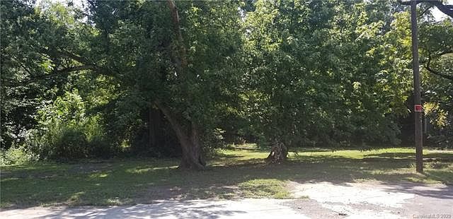 2nd image of 3824 Rozzelles Ferry Rd