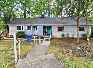 313 W Outer Dr, Oak Ridge, TN 37830