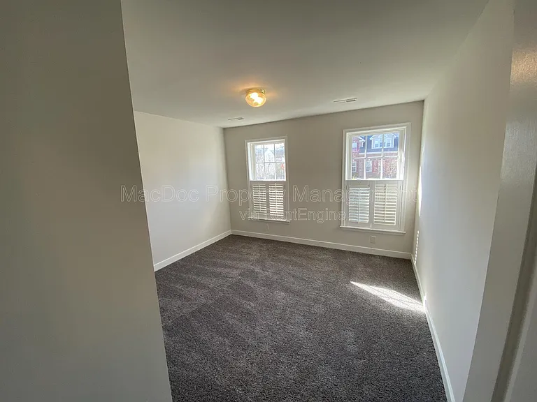 4106 Parapet Ct — Photo 23