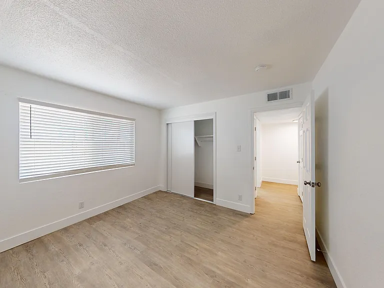 630 N 11th St #4B — Photo 11