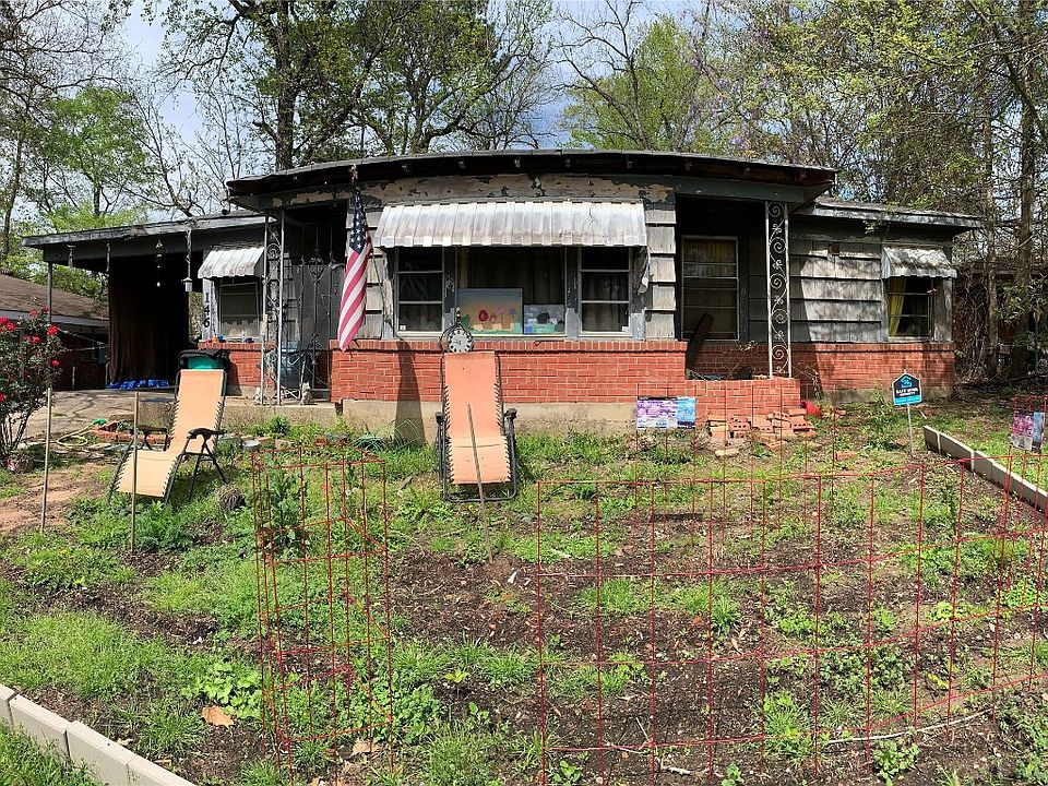 1st image of 146 E Topeka St
