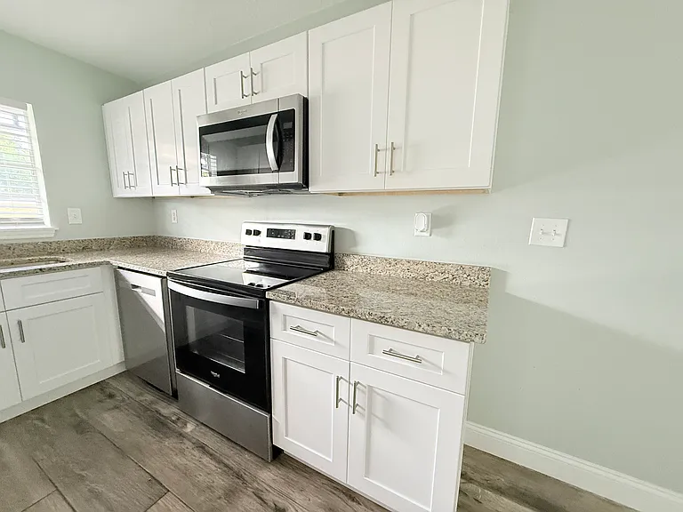 313 Dirksen Dr #F7 — Photo 3