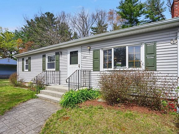 3rd image of 202 Spikenard Cir